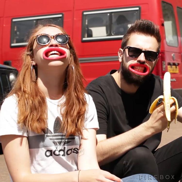 Hyperlips - Make you have big giant gums and lips