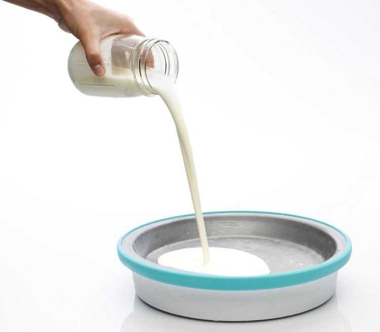 Chef'f Sweet Spot Ice Cream Maker - Frozen Tray and Scraper Ice Cream Maker