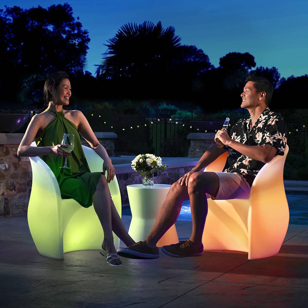 illumichair Illuminating outdoor poolside chair