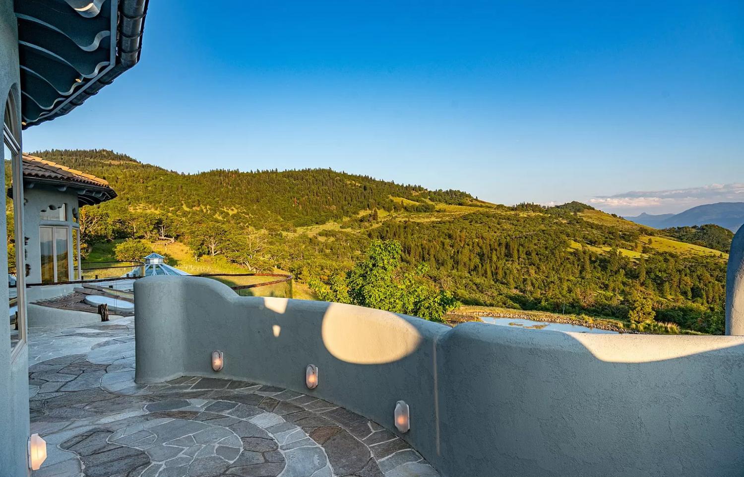 Unique Oregon Home With Custom Handcrafted Stairs, and wooden natural details Unique Oregon Home With Custom Handcrafted Stairs, and wooden natural details