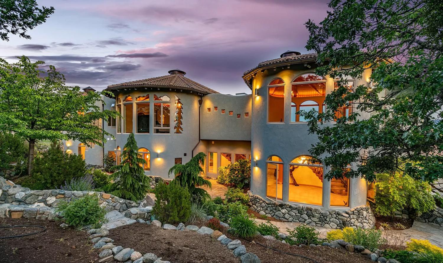 Unique Oregon Home With Custom Handcrafted Stairs, and wooden natural details Unique Oregon Home With Custom Handcrafted Stairs, and wooden natural details