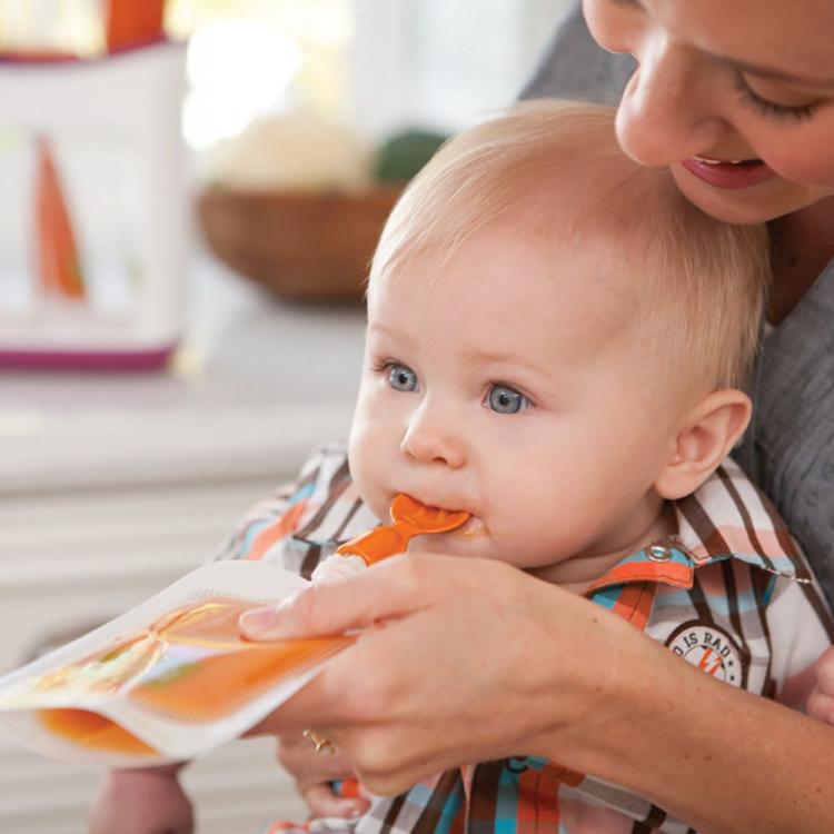Infantino Squeeze Station - On-The-Go Baby Food Maker - Homemade travel baby food maker pouches