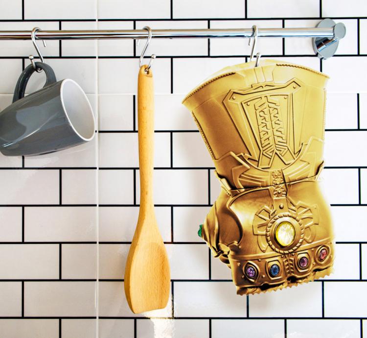 Infinity Gauntlet Meat Tenderizer - Avengers Thanos cooking gadget