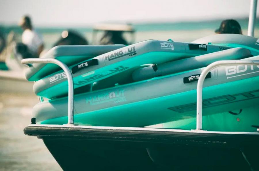 Inflatable Adirondack Chair - Boteboard Aerorondak beach chair