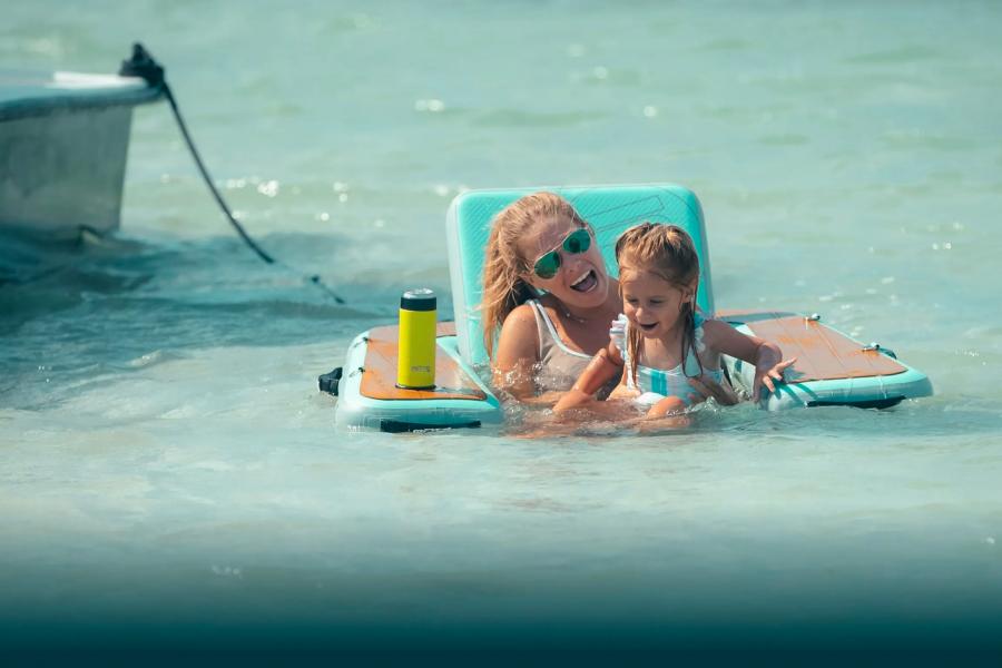 Inflatable Adirondack Chair - Boteboard Aerorondak beach chair