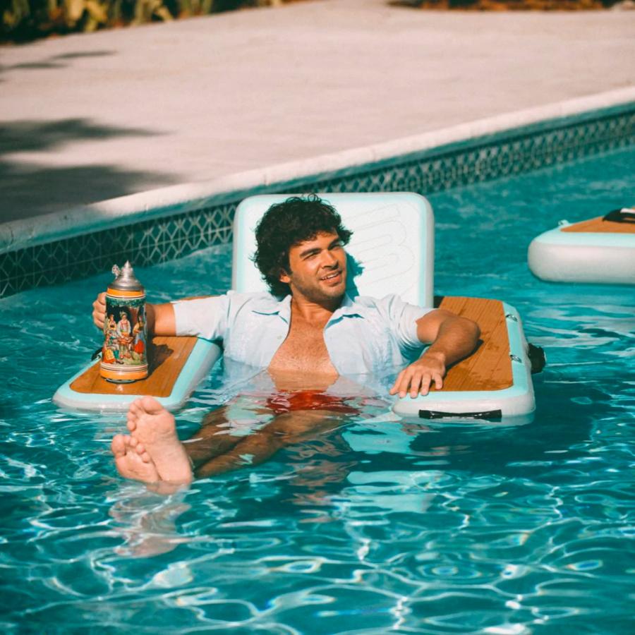Inflatable Adirondack Chair - Boteboard Aerorondak beach chair