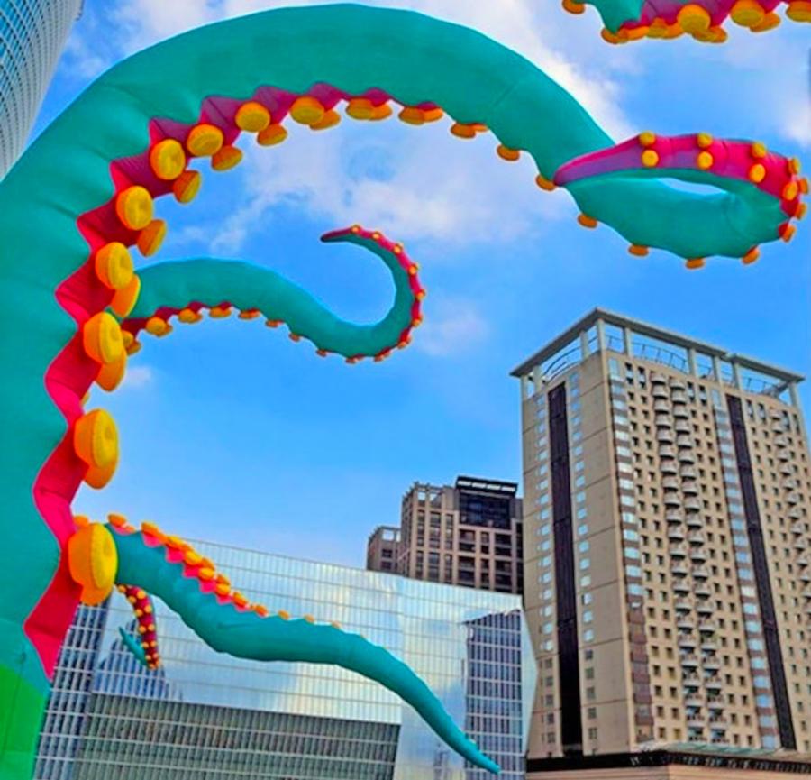 Giant Inflatable Octopus Tentacles House Decorations For Halloween