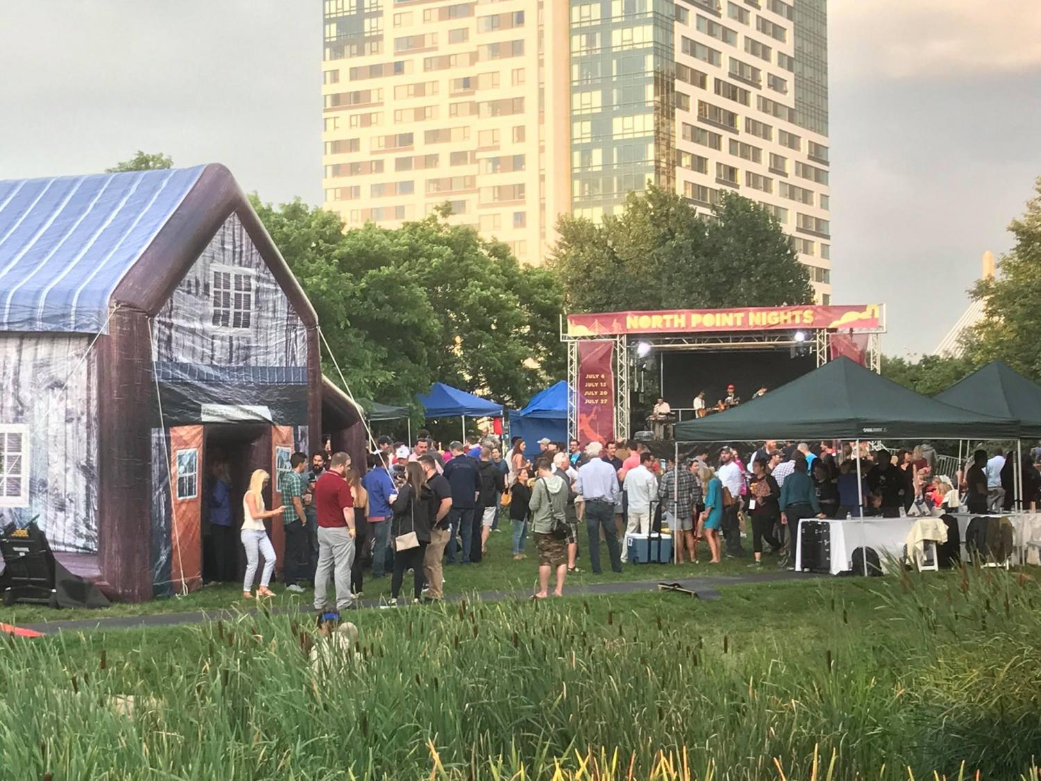 Inflatable Pub - Get an inflatable bar for your backyard