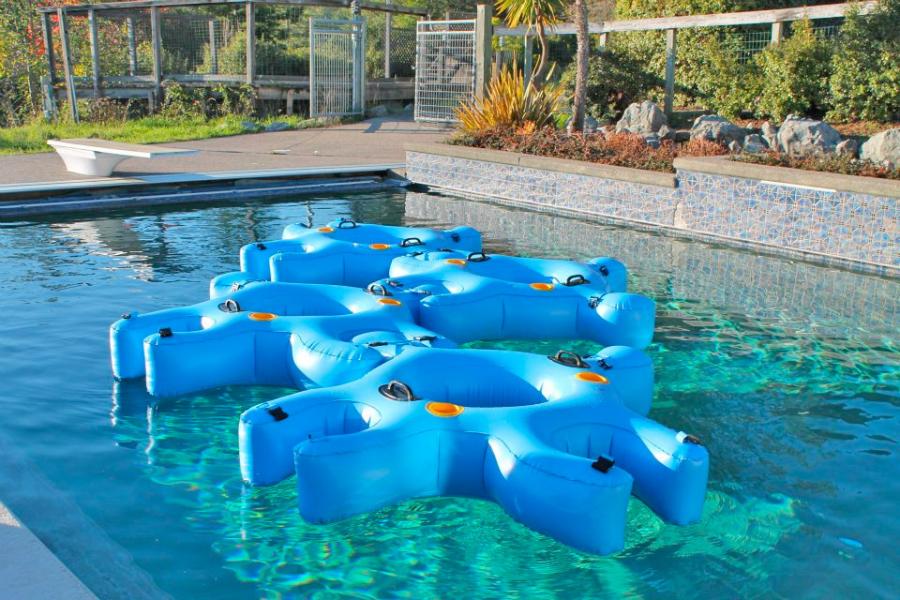 Inflatable Interlocking Tubes Connect Together Like Puzzle Pieces