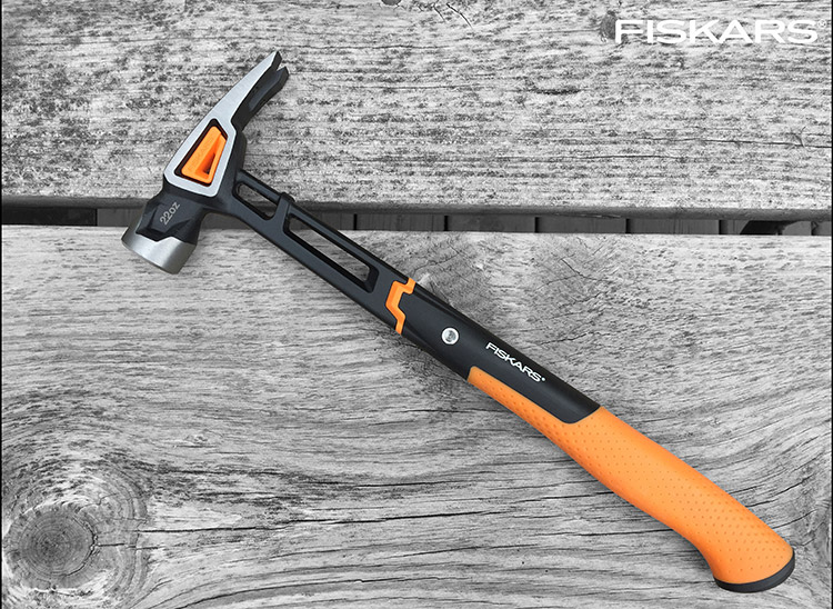 Fiskars IsoCore Hammer - Dampens Shock On Hand