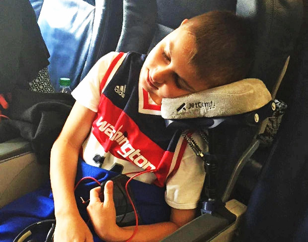 JetComfy - Multi-function travel pillow - Charges Your Phone