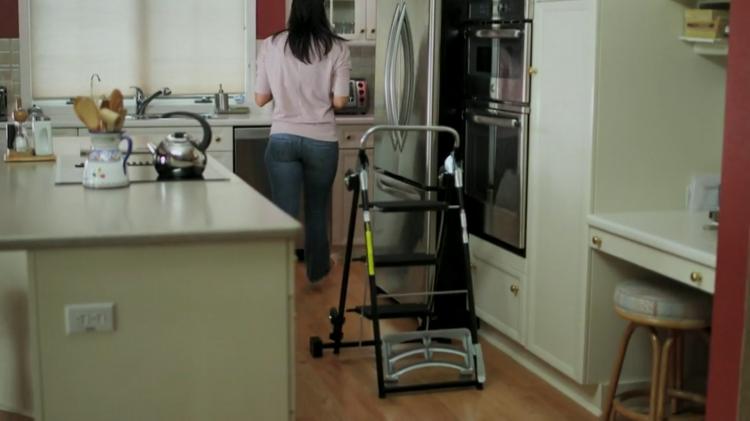 Kerry Kart: A 4-in-1 Cart, Step-Ladder, Hand-Truck, and Dolly