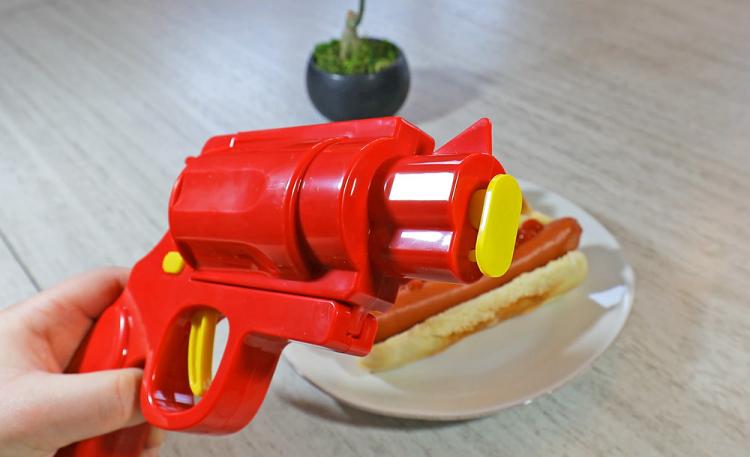 Condiment Gun - Gun shaped ketchup and mustard dispenser