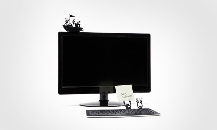 Keyboard Pirate Memo Holders