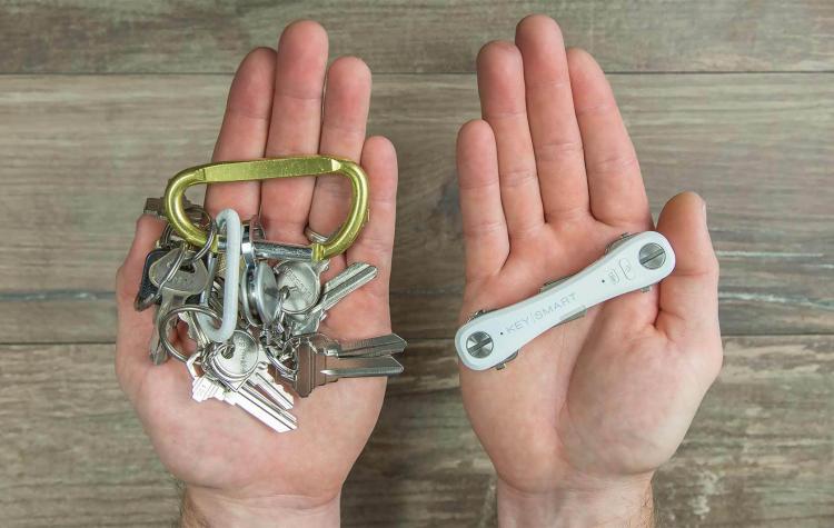 KeySmart Tile Tracks Your Keys On Your Phone Via GPS - KeySmart Pro key organizer and key tracker