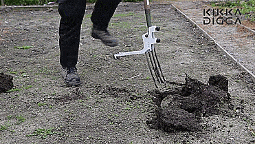 Kikka Digga Shovel Attachment Adds step plate to gardening spade and fork
