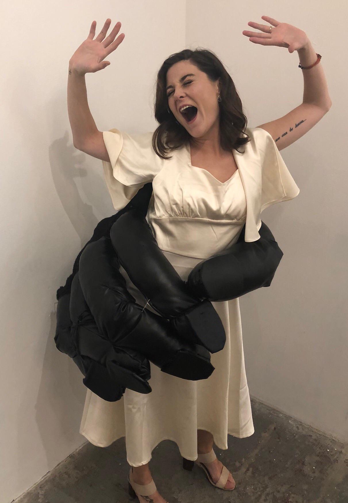 Giant King Kong Hand Costume - Grabbing ape hand Halloween Costume