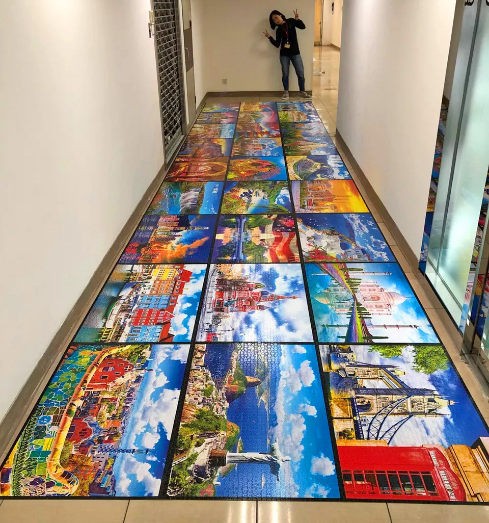 Kodak World's Largest Jigsaw Puzzle - Massive 51,300 piece jigsaw puzzle