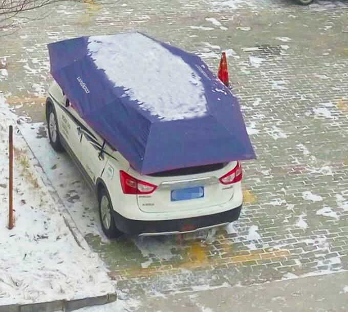 Lanmodo Car Umbrella - Automatic car umbrella protects against the sun, rain, hail, bird poop, and more