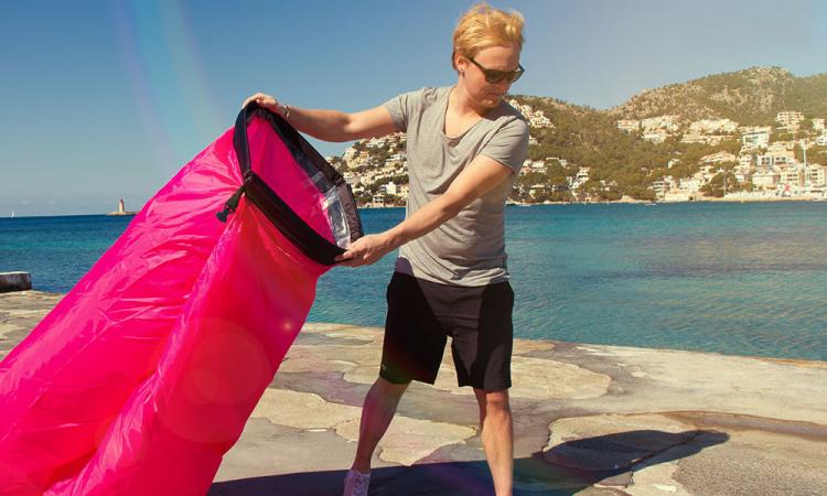 Laybag Easy Inflatable Lounger - Easy Inflatable couch using the wind
