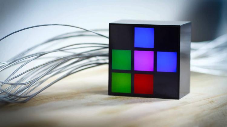 LEDmeKnow: A Notification LightBox For Your Phone