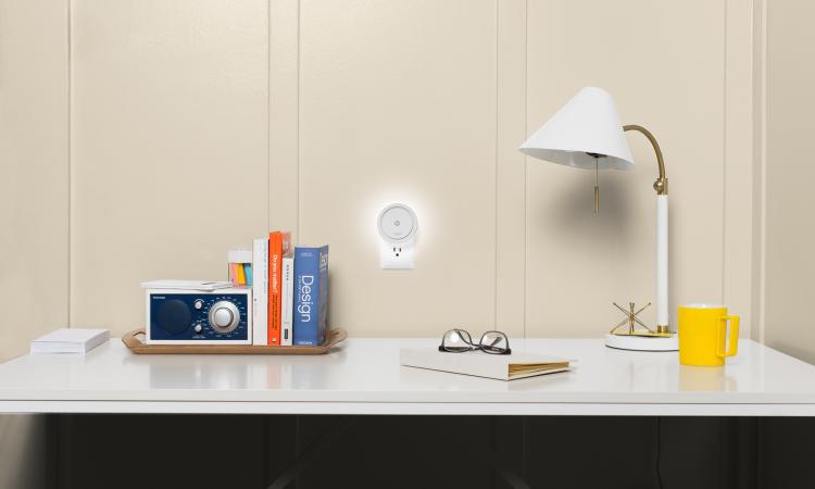 Leeo Smart Alarm and Nightlight