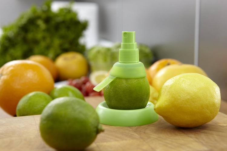 Lemon Sprayer - Lekue Citrus Sprayer - Screws into top of lemon/lime/fruit