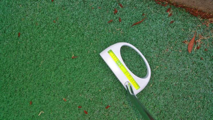 Level Golf Putter - Golf Putter With a level inside of it