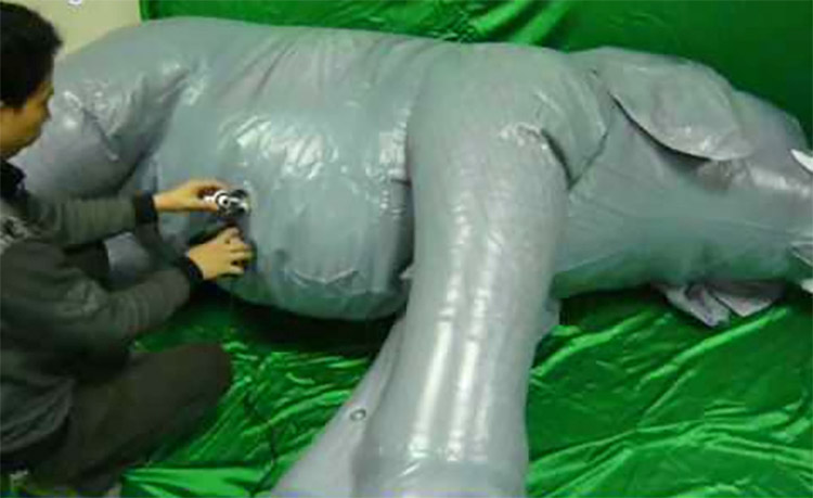 Life-Size Inflatable Elephant Toy - Giant blow-up elephant
