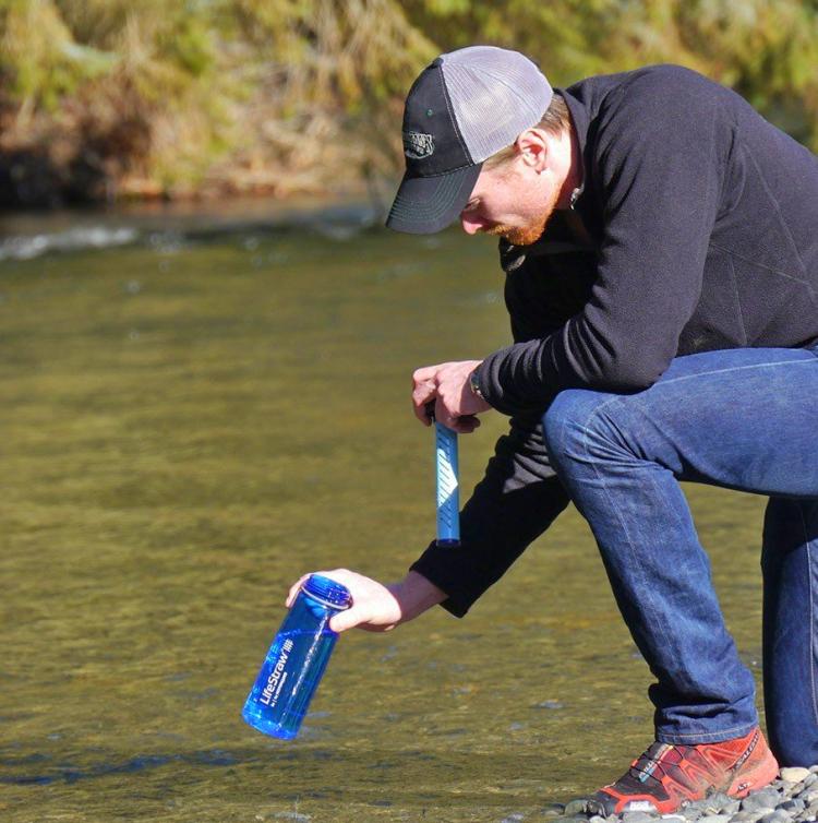 LifeStraw Go Water Bottle - Drink from any water source - Water bottle with integrated lifestraw bacteria filtering straw