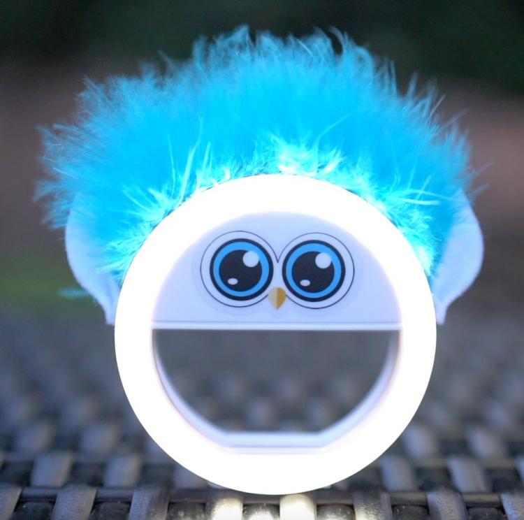 LookAtMommy Smart Phone Toy Attachmnent gets kids to look at camera - Perfect pictures of children with light-up smart phone toy