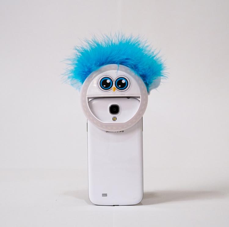 LookAtMommy Smart Phone Toy Attachmnent gets kids to look at camera - Perfect pictures of children with light-up smart phone toy