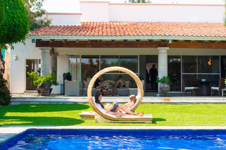 Loopita Looping Lounge Chair For Two People