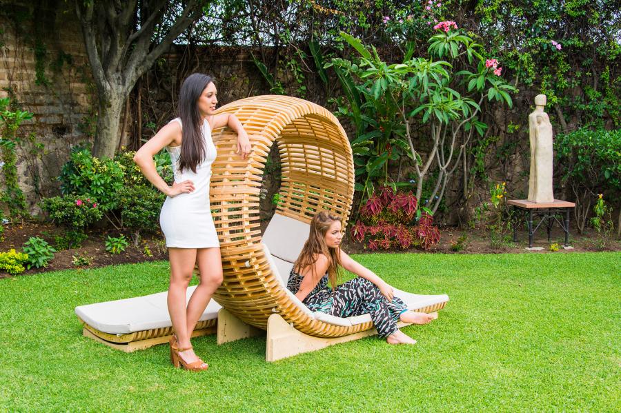 Loopita Looping Lounge Chair For Two People