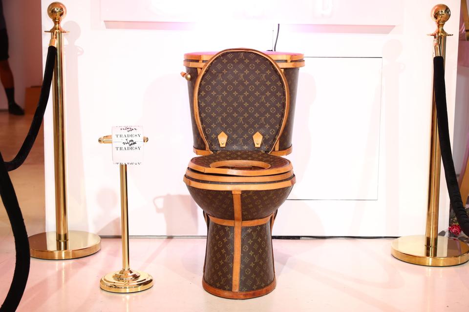 Louis Vuitton Toilet