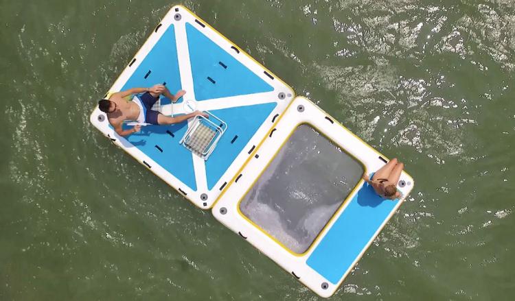 Lounge Raft Deck: A 4-Person Floating Wet Lounge