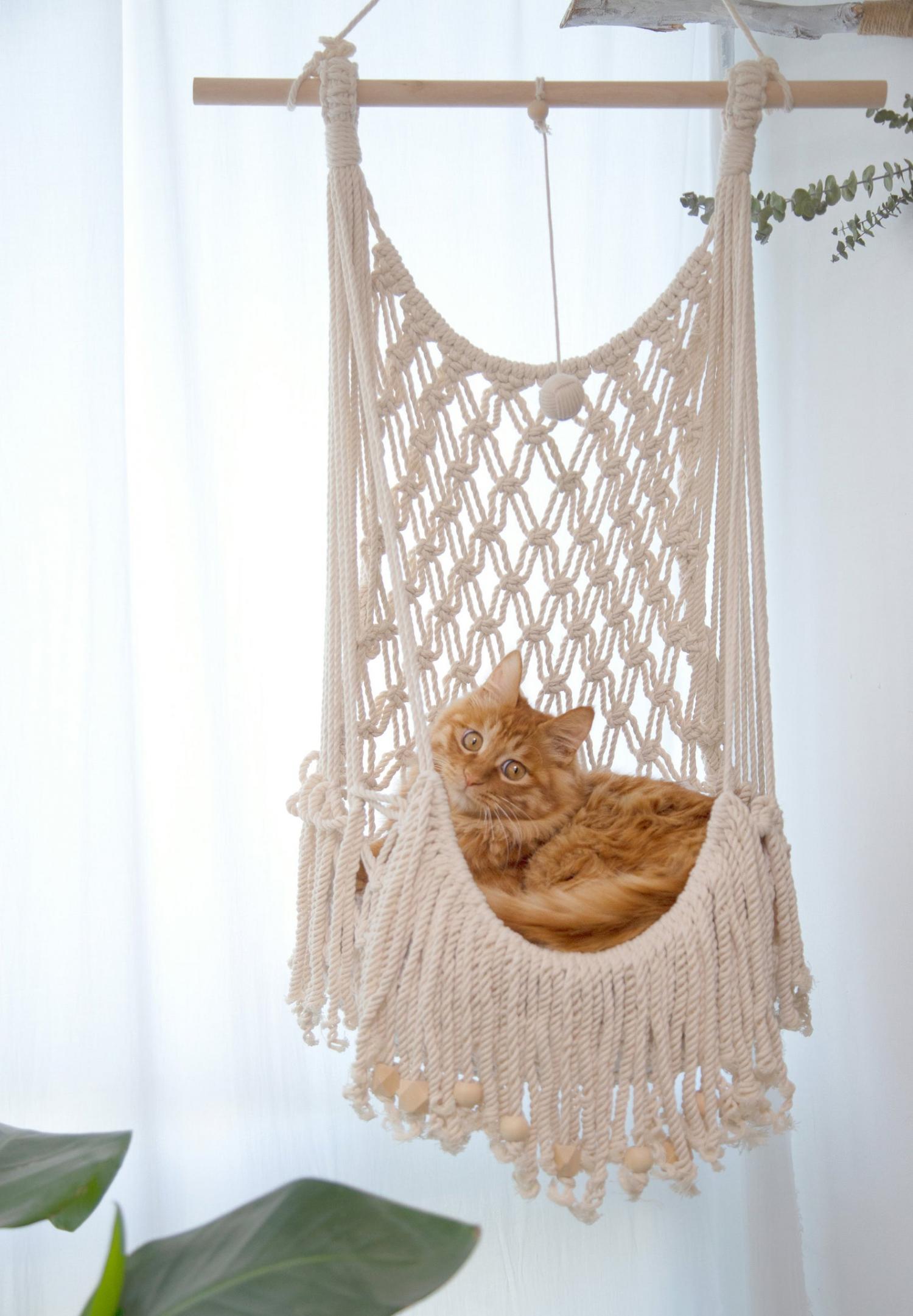 Hanging Cat Hammock - Swinging Macrame cat bed