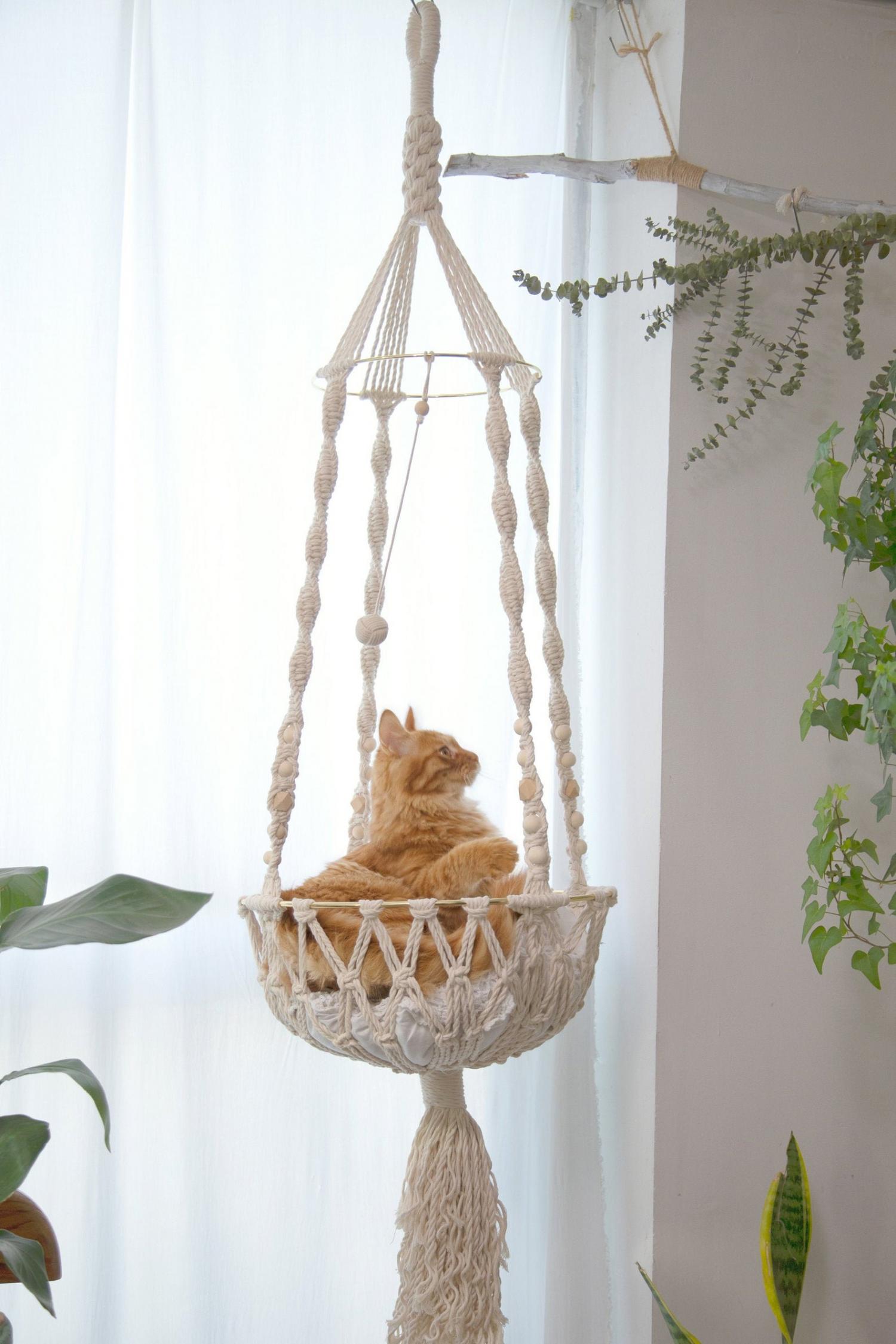 Hanging Cat Hammock - Swinging Macrame cat bed