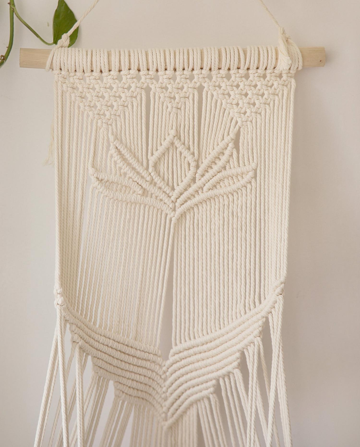 Hanging Cat Hammock - Swinging Macrame cat bed