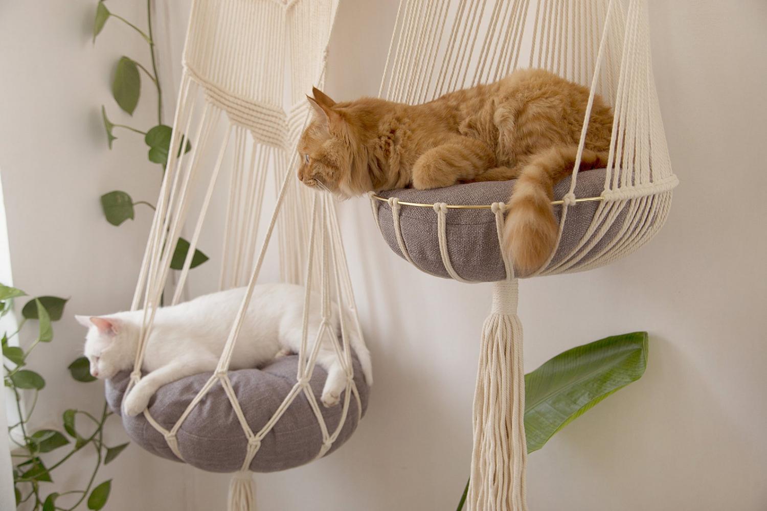 Hanging Cat Hammock - Swinging Macrame cat bed