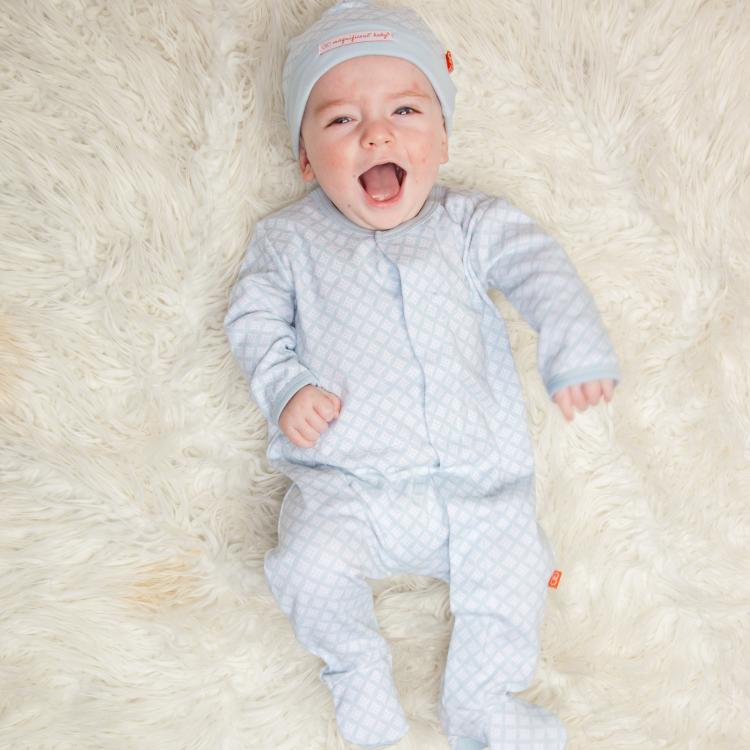 Magnetic Baby Clothing - Magnetic baby onesies - Magnetic baby pajamas