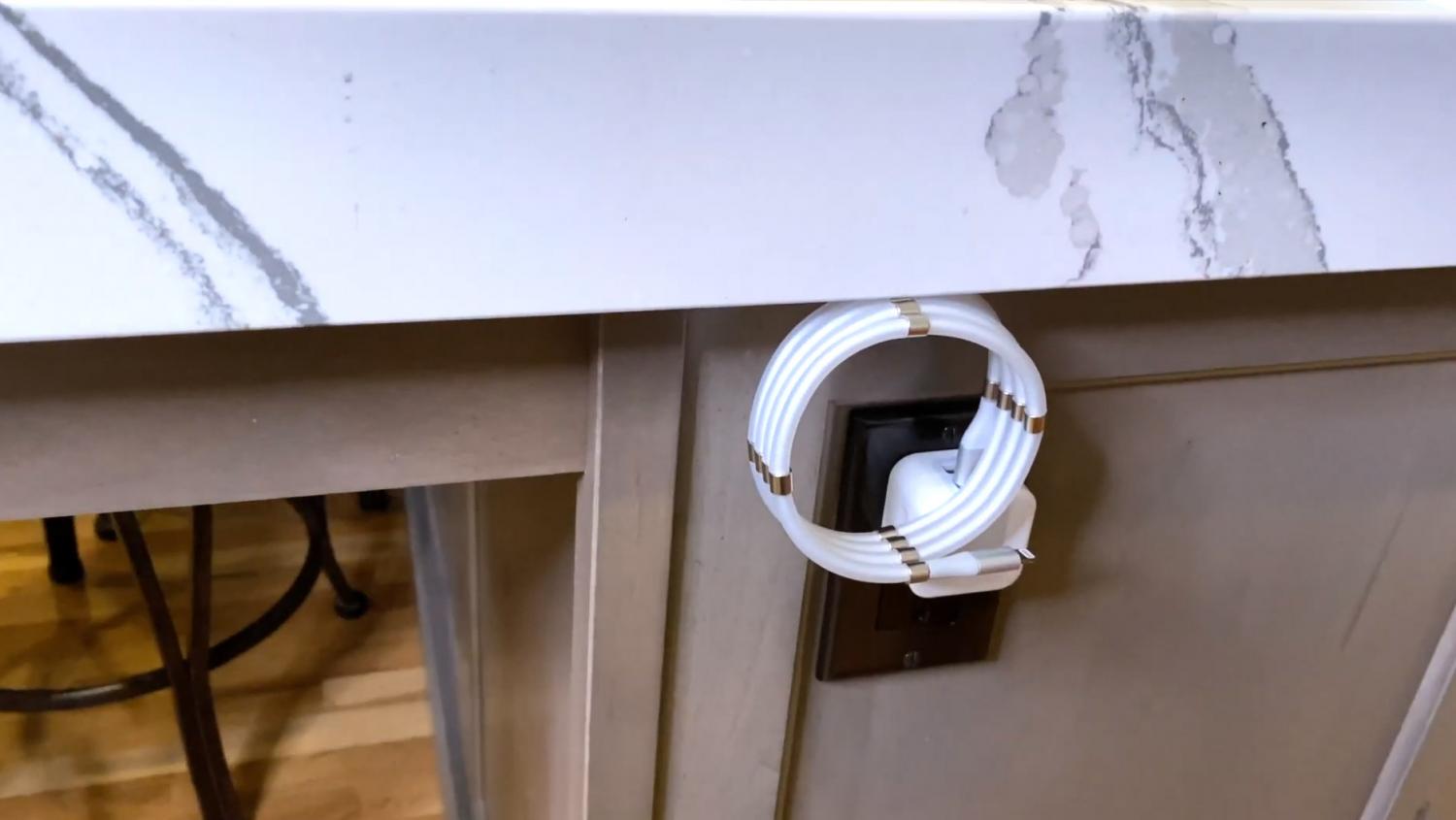 SuperCalla Magnetic Charging Cable - Best organized charging cable