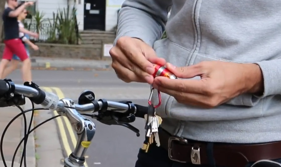 CYCL Winglights - Bicycle Handlebar turn signals - Snap on bike safety lights and turn signal