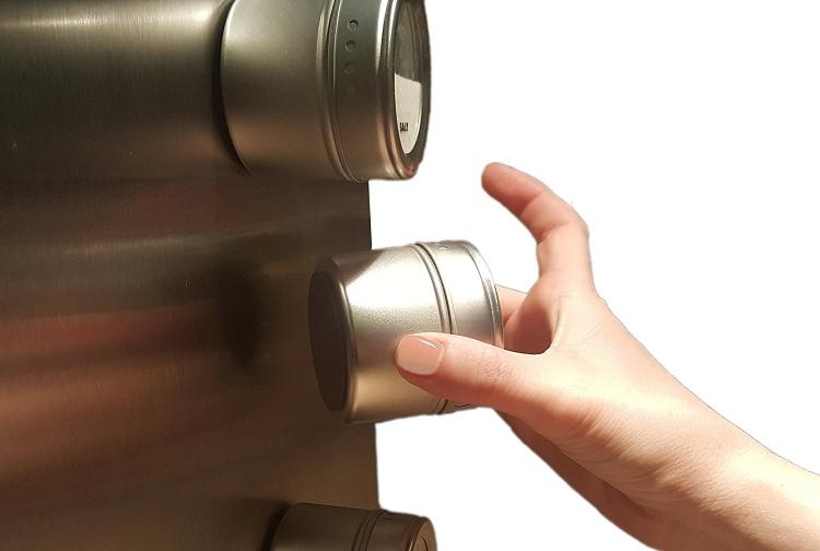 Magnetic Spice Tins Attach To Your Refrigerator - Wall mounted magnetic spice rack - clear glass spice tins