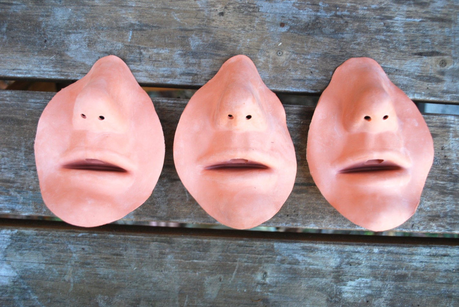 Kissing Practice Pillow - Creepy fake mouth practice kissing pillow