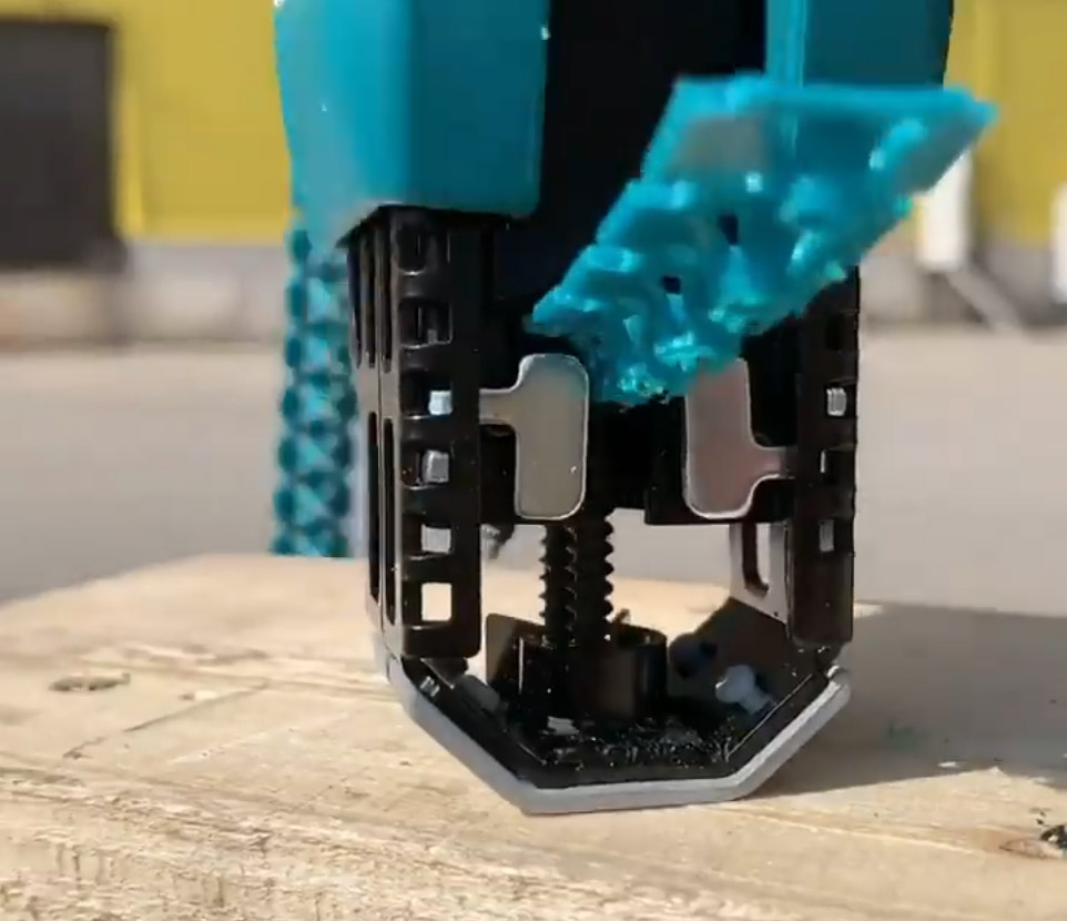 Makita Autfeed Screwdriver - Automatic drill that feeds screws