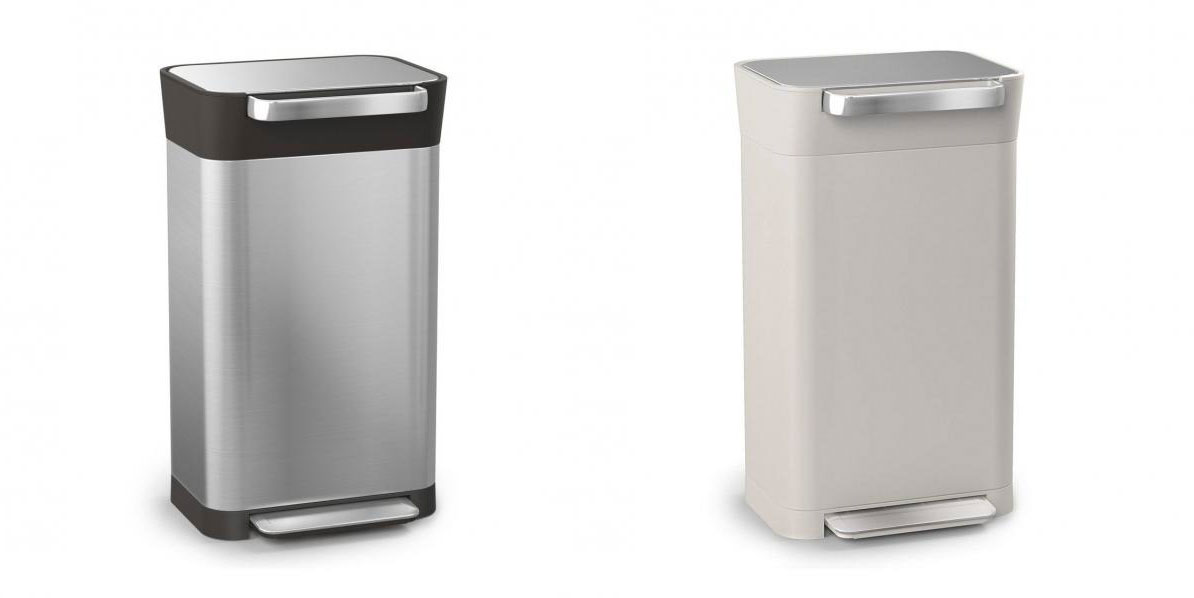 Garbage With Built-in Manual Trash Compactor