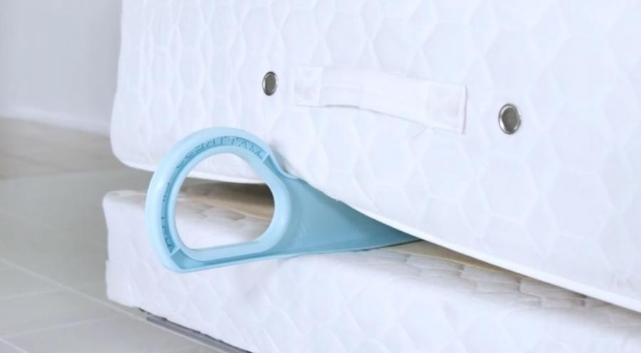 Bed MadeEZ Bed mattress lifting tool help make bed and install bed skirts