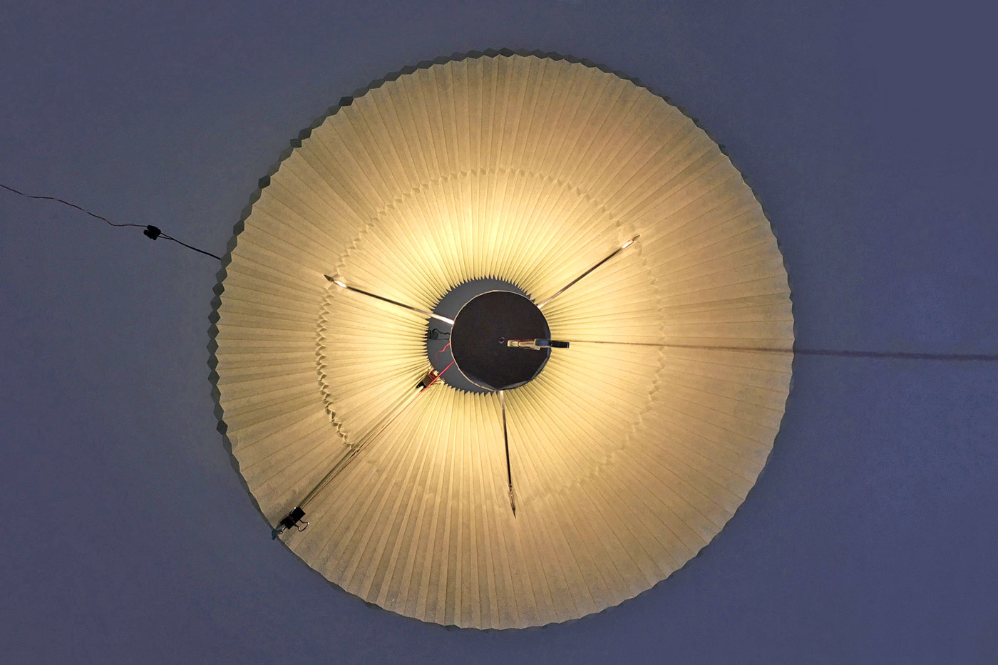 Adjustable honeycomb lamp