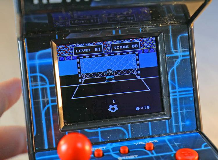 Mini Arcade Machine - Retro tiny arcade with 200 pre-installed nostalgic video games